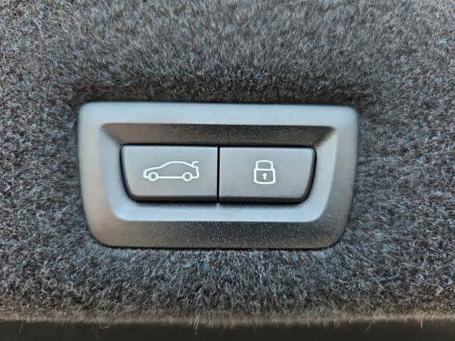 new 2025 BMW i7 car, priced at $131,025