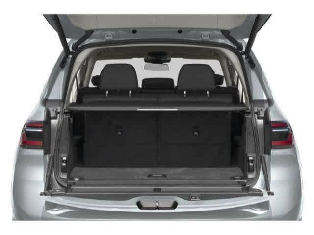 new 2026 BMW X7 car, priced at $92,475