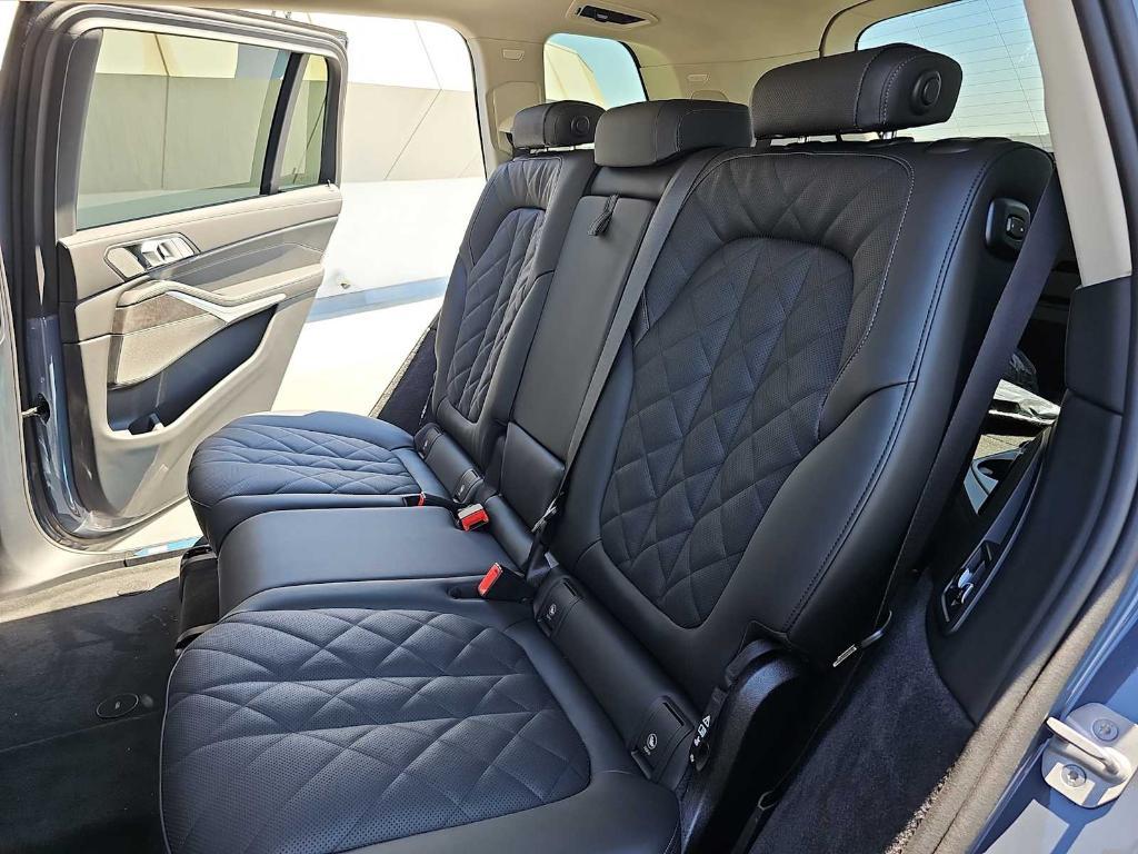 new 2026 BMW X7 car, priced at $92,475