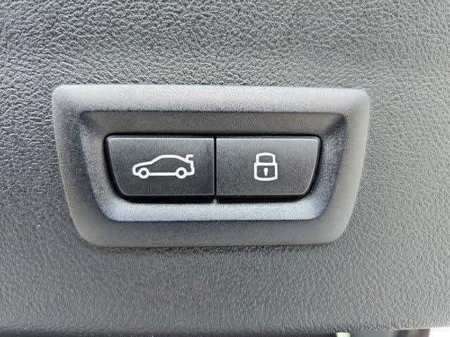 new 2025 BMW X4 M car, priced at $93,915