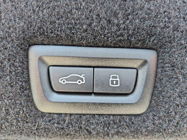 new 2025 BMW i7 car, priced at $131,025