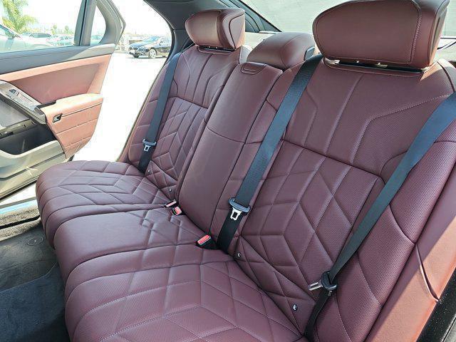 new 2025 BMW i7 car, priced at $131,025