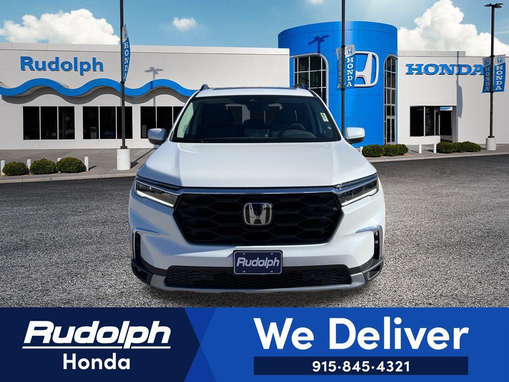 new 2025 Honda Pilot car, priced at $52,280