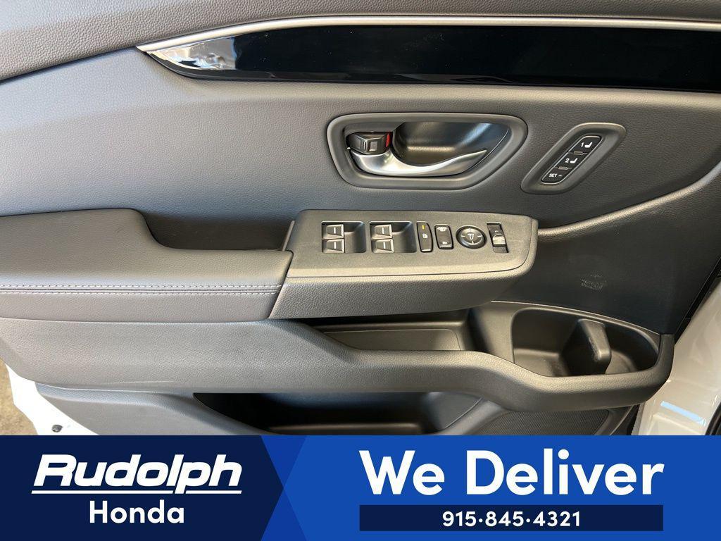 new 2025 Honda Pilot car, priced at $52,280