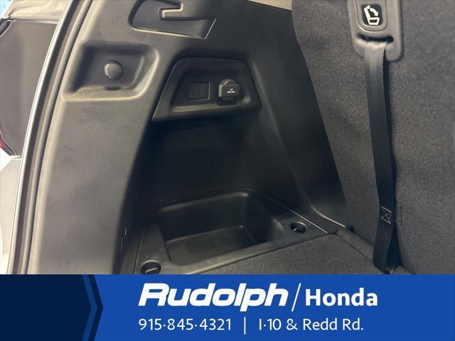 new 2025 Honda Pilot car, priced at $45,680