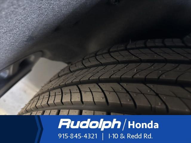 new 2025 Honda Pilot car, priced at $45,680