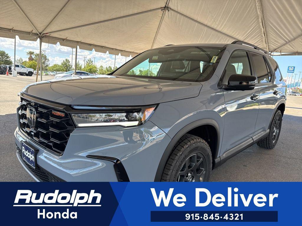 new 2025 Honda Pilot car, priced at $51,350