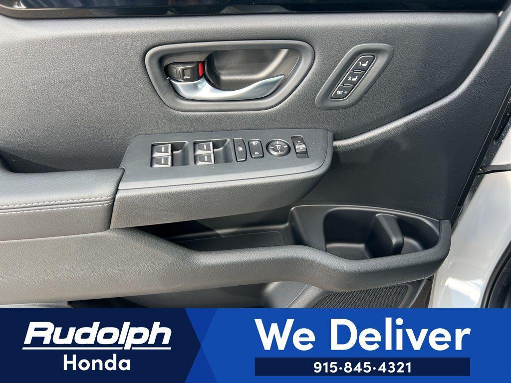 new 2025 Honda Pilot car, priced at $52,280