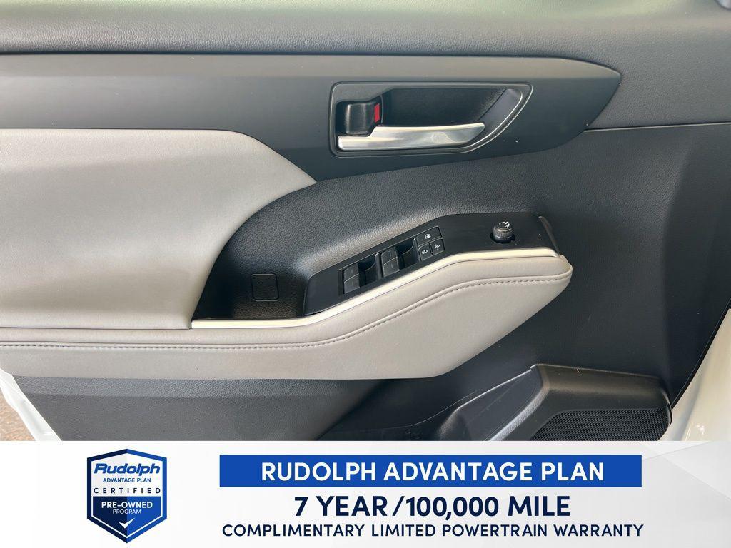 used 2020 Toyota Highlander car, priced at $28,447