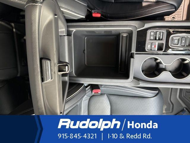 new 2025 Honda Pilot car, priced at $56,705
