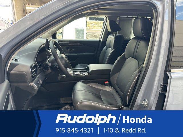 new 2025 Honda Pilot car, priced at $56,705