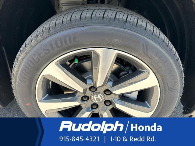 new 2025 Honda Pilot car, priced at $54,530