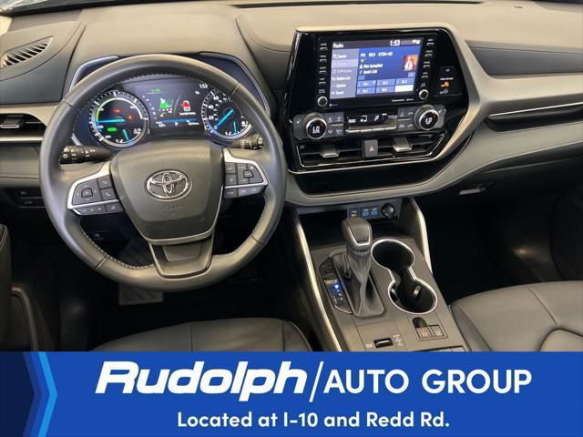 used 2022 Toyota Highlander Hybrid car, priced at $37,354