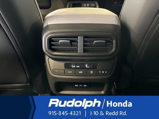 new 2025 Honda Pilot car, priced at $45,680