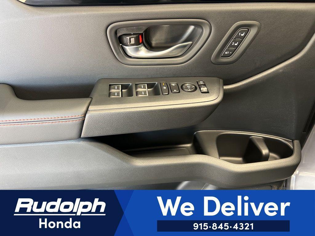 new 2025 Honda Pilot car, priced at $50,895