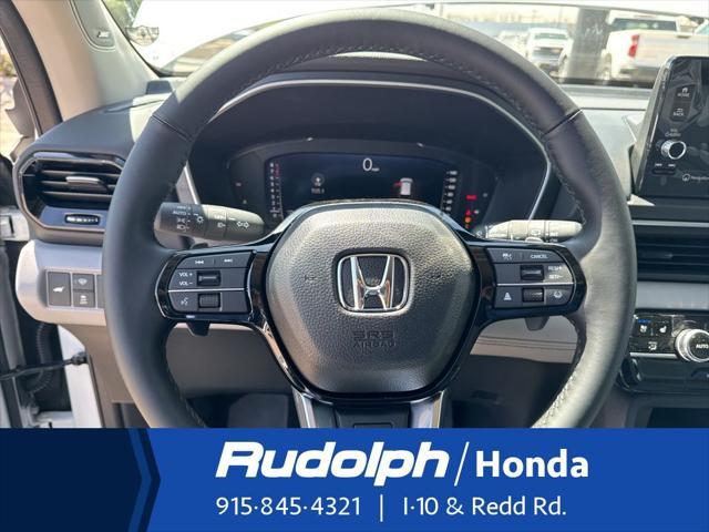 new 2025 Honda Pilot car, priced at $54,985