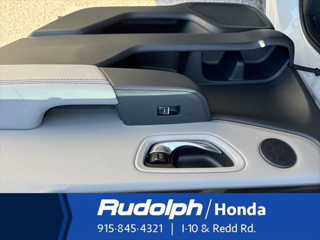 new 2025 Honda Pilot car, priced at $54,985