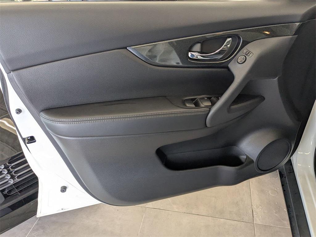 used 2015 Nissan Rogue car, priced at $10,690