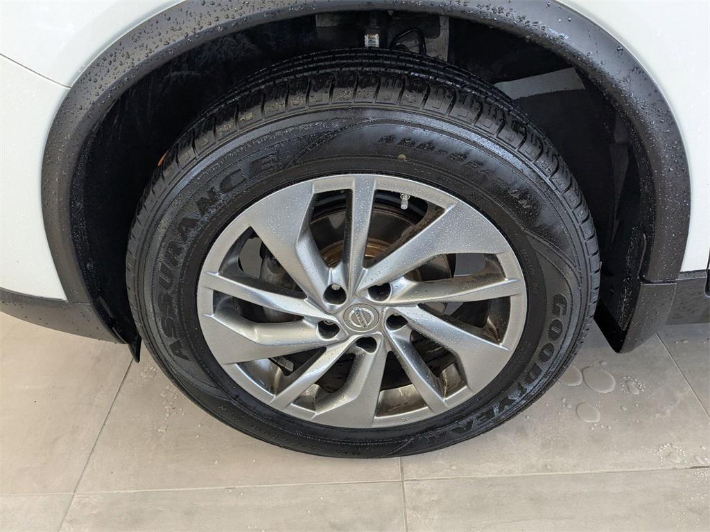 used 2015 Nissan Rogue car, priced at $10,690