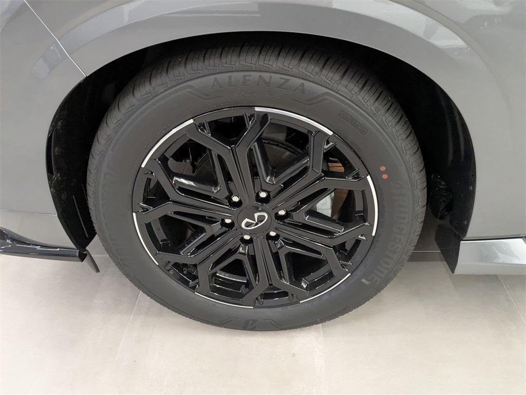 new 2026 INFINITI QX80 car, priced at $104,835