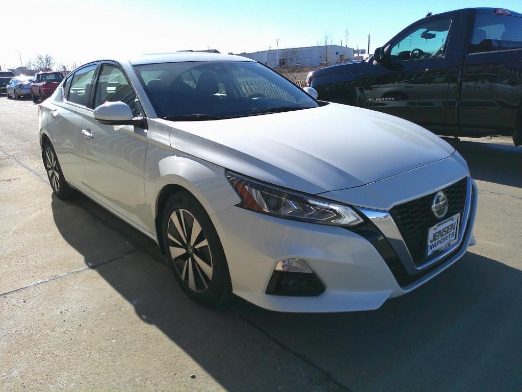 used 2019 Nissan Altima car, priced at $19,995