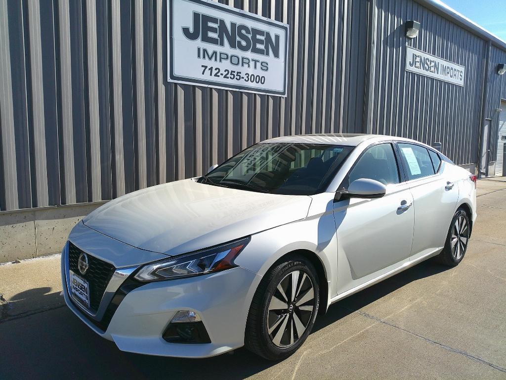 used 2019 Nissan Altima car, priced at $19,995