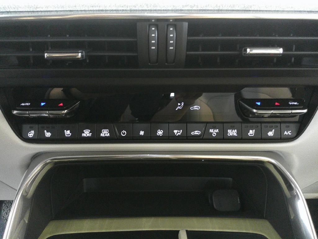 new 2025 Mazda CX-90 car, priced at $58,590