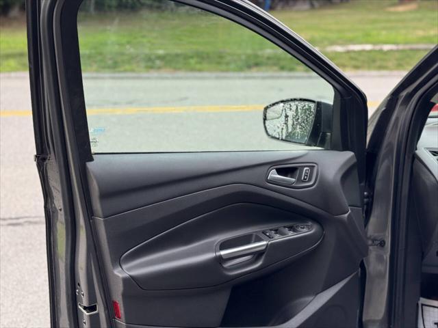 used 2014 Ford Escape car, priced at $7,995