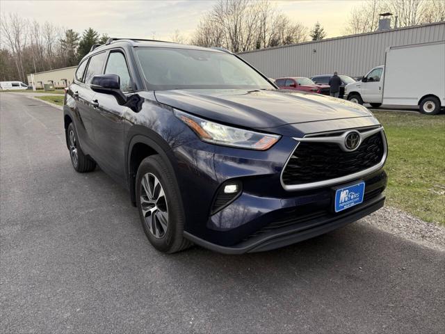 used 2020 Toyota Highlander car, priced at $26,999