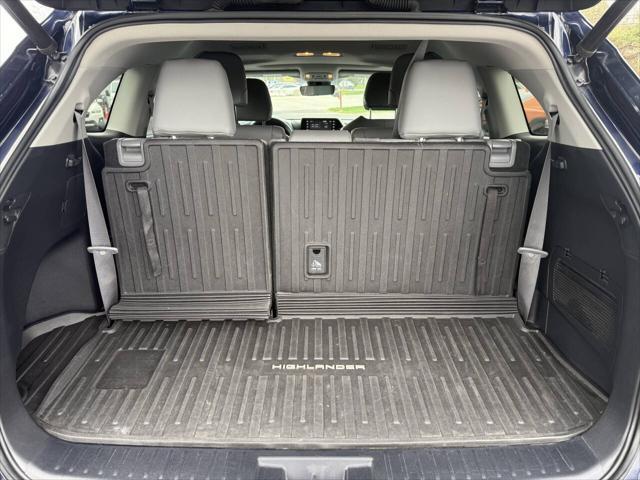 used 2020 Toyota Highlander car, priced at $26,999