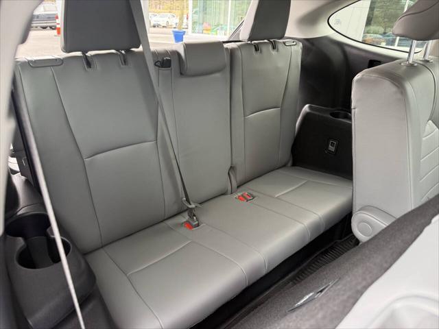 used 2020 Toyota Highlander car, priced at $26,999