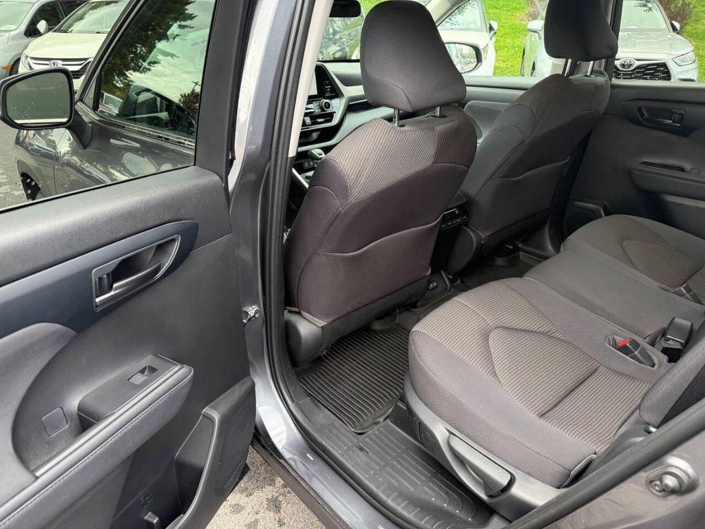 used 2023 Toyota Highlander car, priced at $30,999
