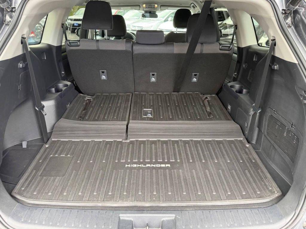 used 2023 Toyota Highlander car, priced at $30,999