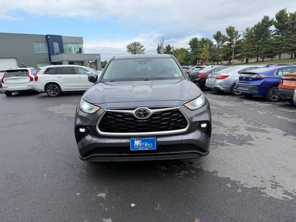 used 2023 Toyota Highlander car, priced at $30,999