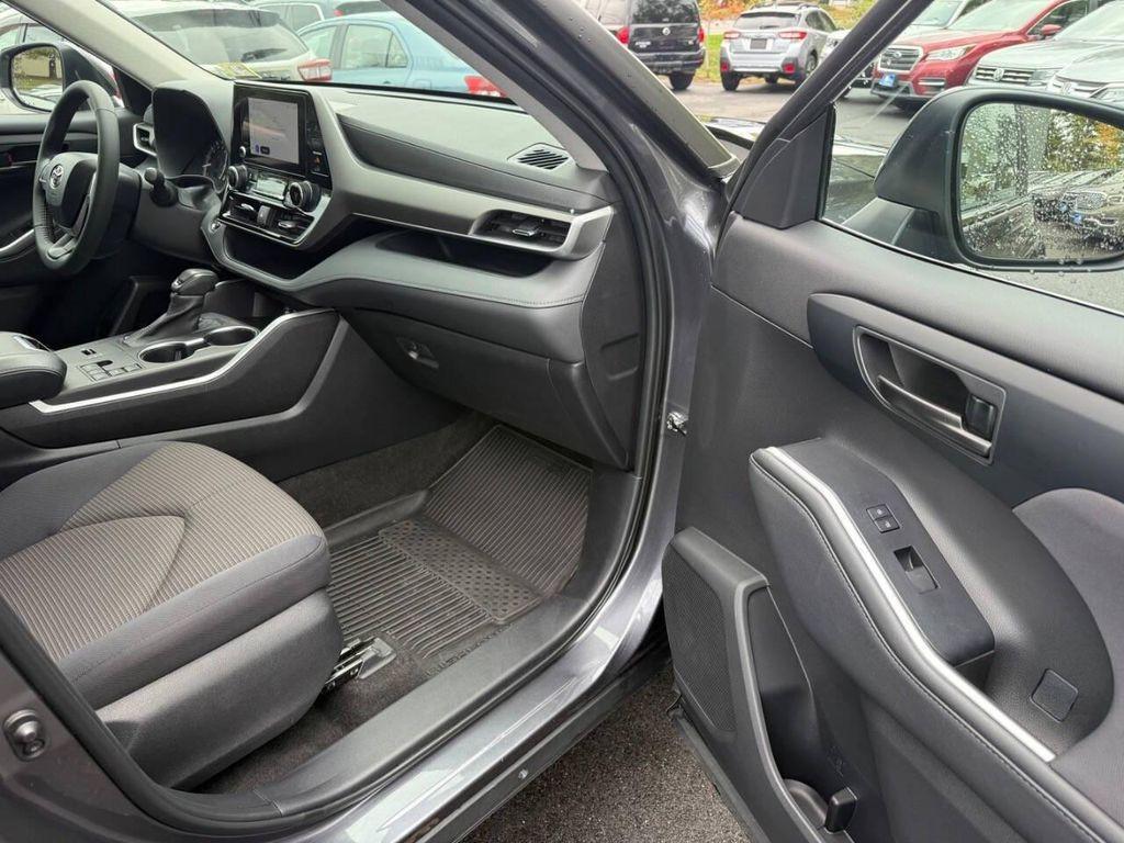 used 2023 Toyota Highlander car, priced at $30,999