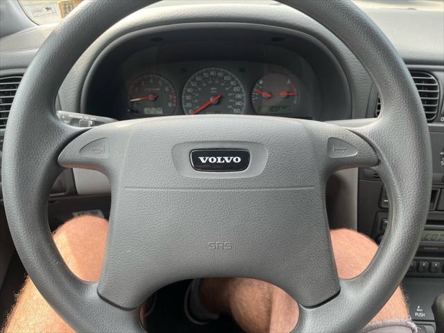 used 2000 Volvo S40 car, priced at $5,199