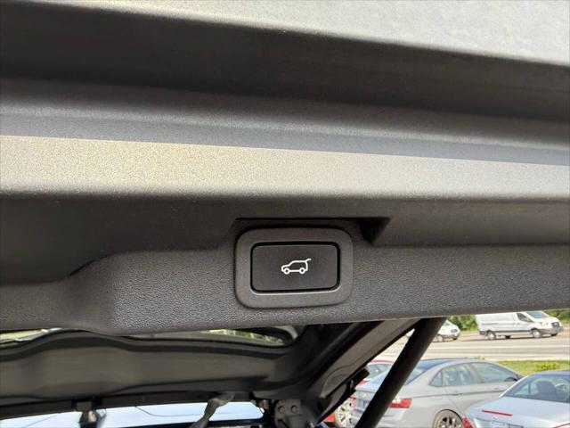 used 2020 Land Rover Discovery car, priced at $19,999