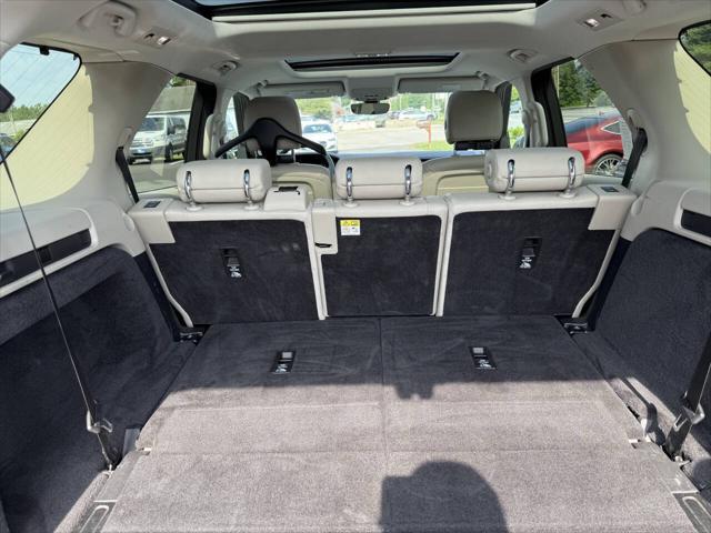 used 2020 Land Rover Discovery car, priced at $19,999