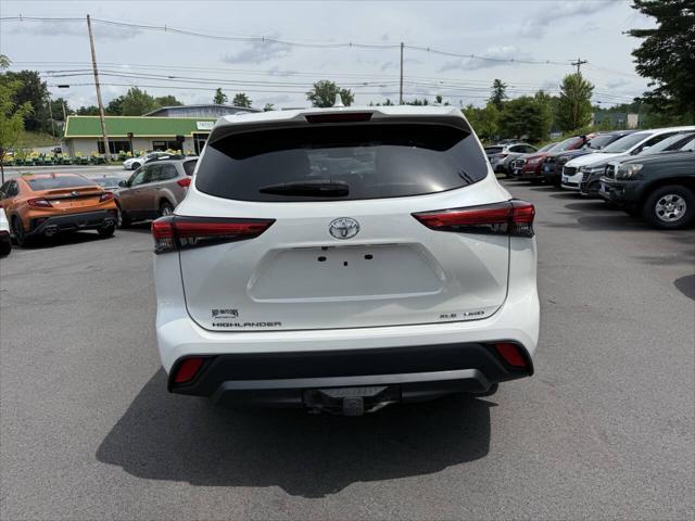 used 2020 Toyota Highlander car, priced at $25,999