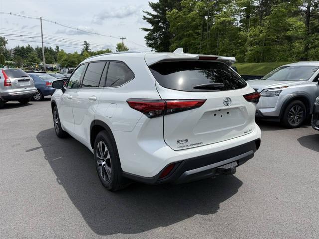 used 2020 Toyota Highlander car, priced at $25,999