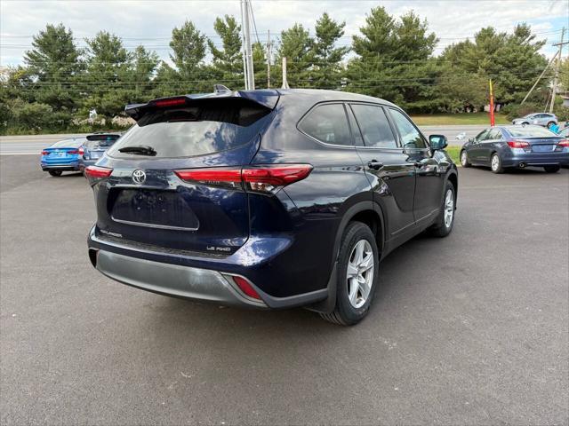 used 2021 Toyota Highlander car, priced at $24,999