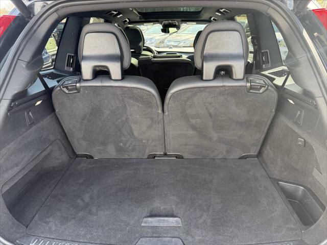 used 2022 Volvo XC90 Recharge Plug-In Hybrid car, priced at $34,999