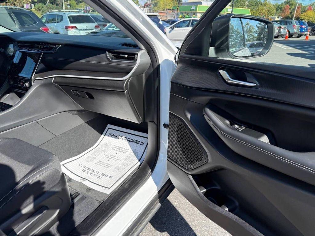 used 2023 Jeep Grand Cherokee car, priced at $30,999