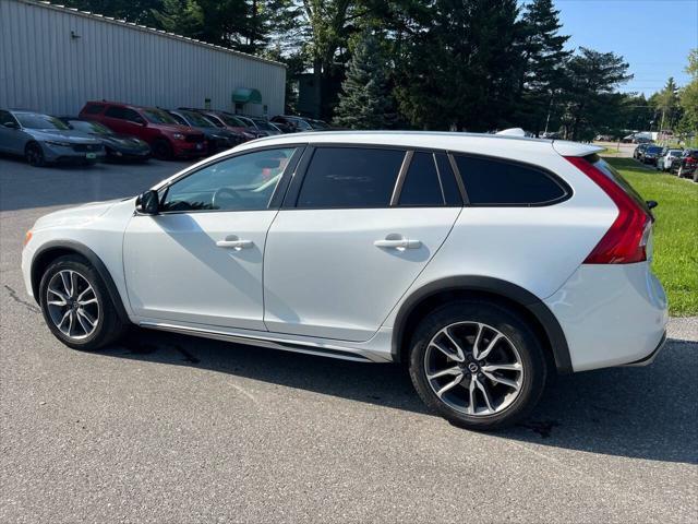 used 2018 Volvo V60 Cross Country car, priced at $15,999