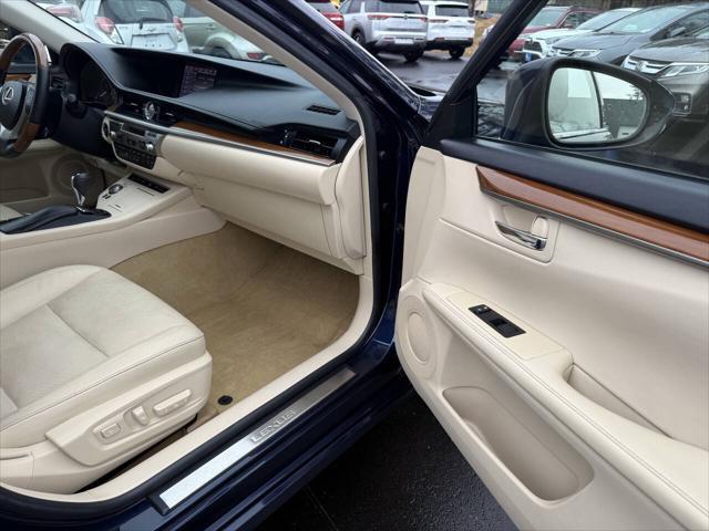 used 2013 Lexus ES 300h car, priced at $16,499