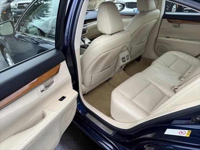 used 2013 Lexus ES 300h car, priced at $16,499