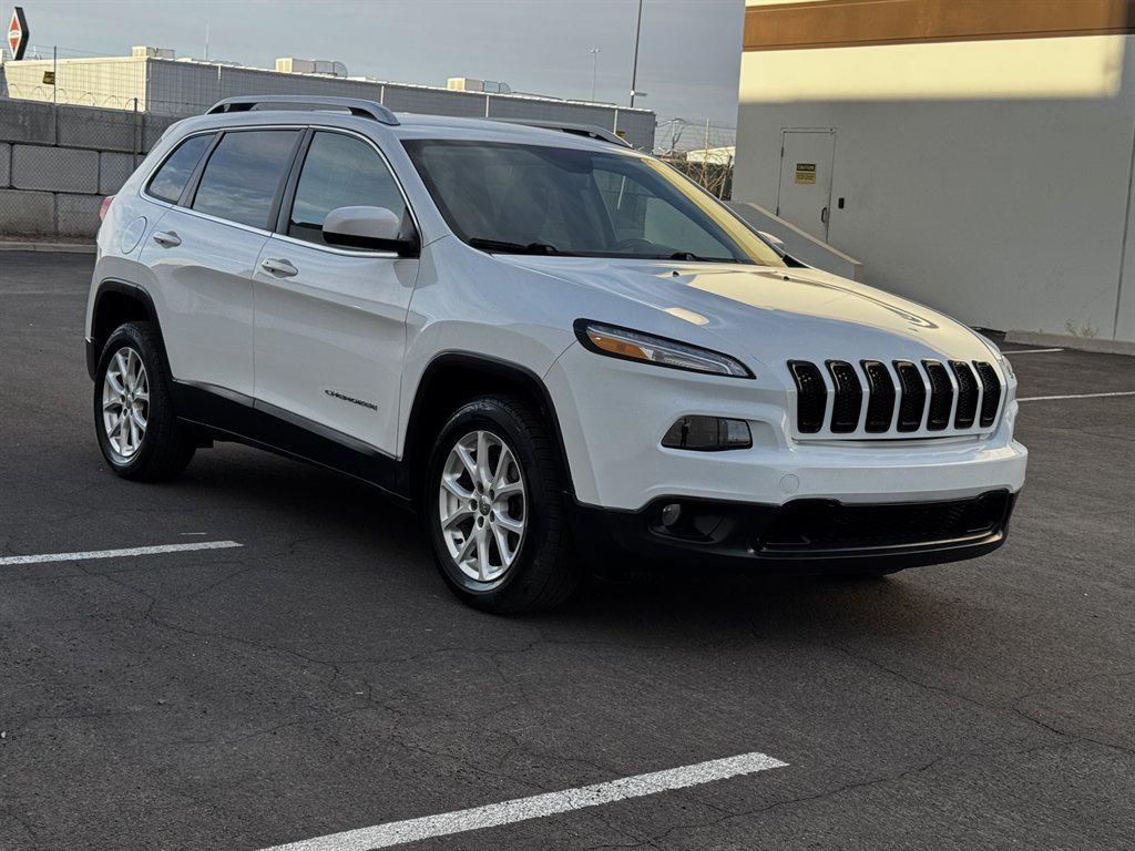 used 2018 Jeep Cherokee car, priced at $10,990