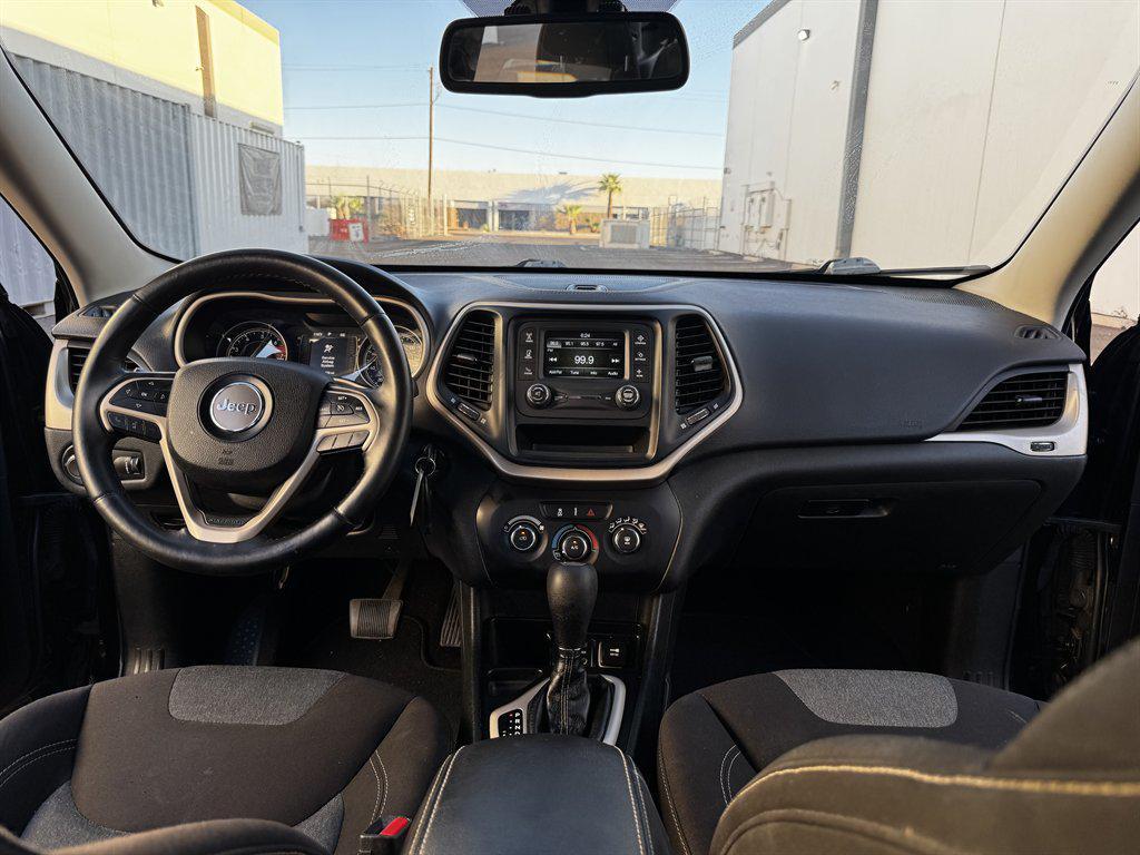 used 2016 Jeep Cherokee car, priced at $7,490