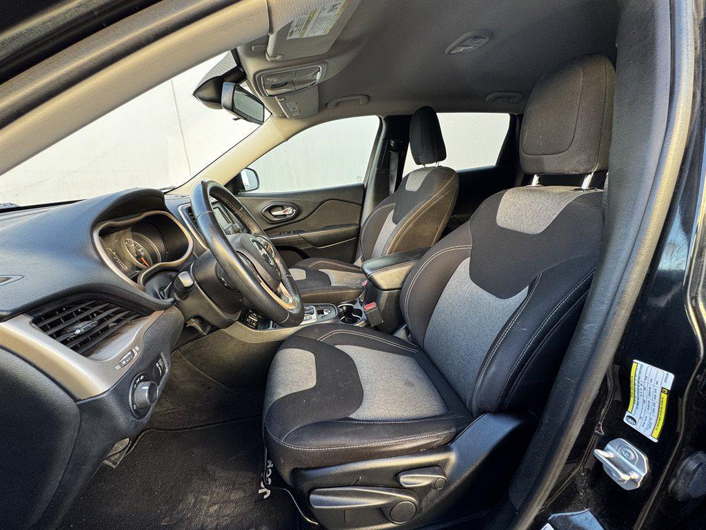 used 2016 Jeep Cherokee car, priced at $7,490