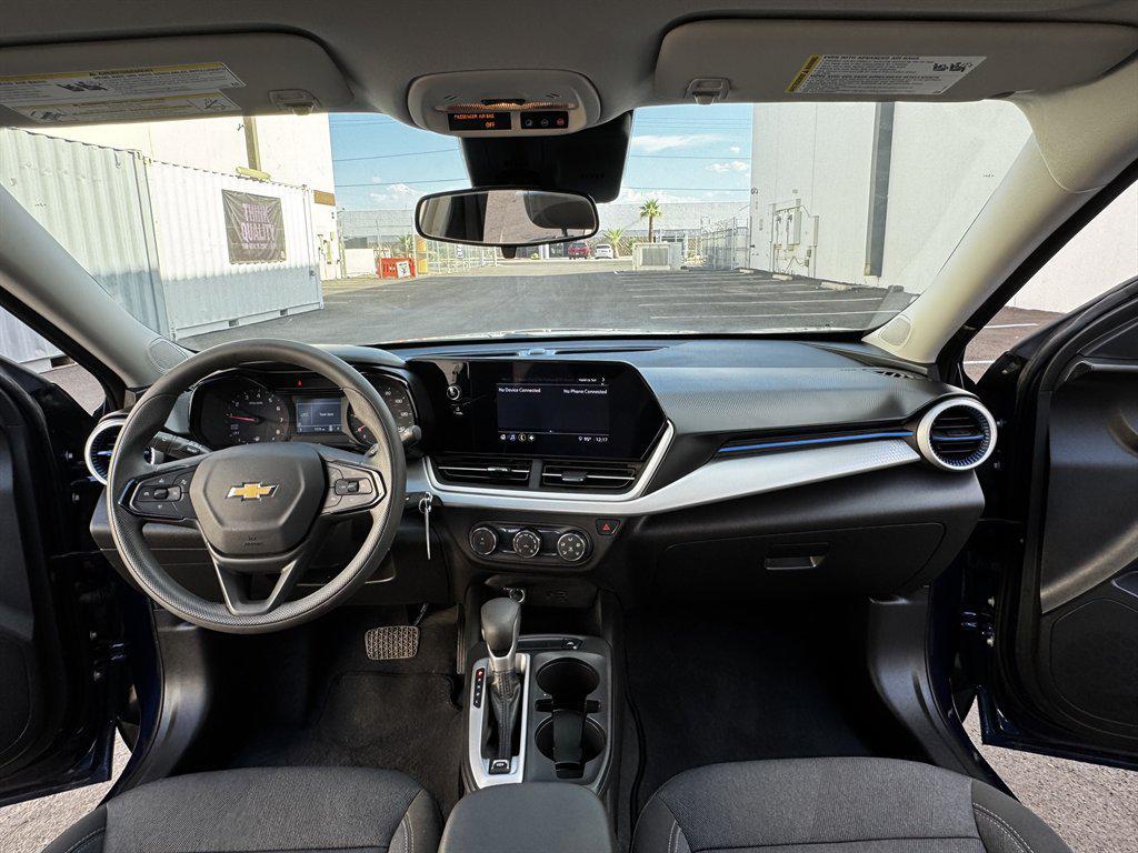 used 2024 Chevrolet Trax car, priced at $14,990